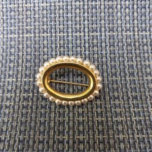 Vintage Napier signed gold pearl oval pin brooch